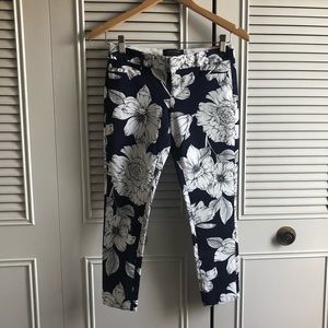 **CLOSING BUY ONE GET ONE** Banana Republic Navy & White Floral Sloan Crop